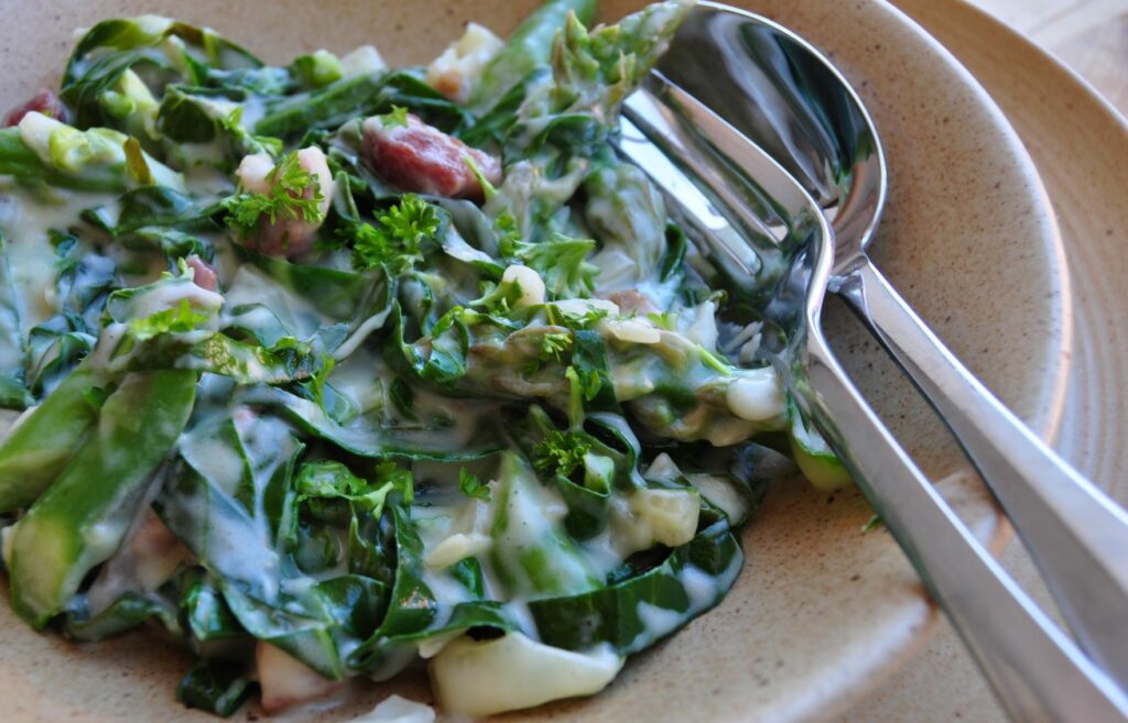 Spring green tagliatelle web