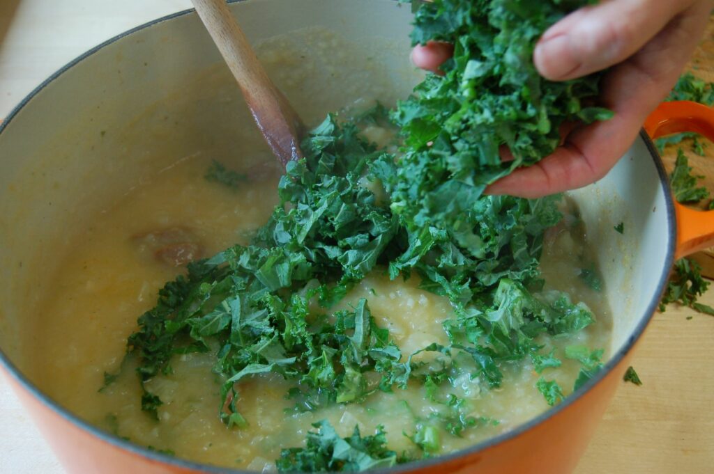 Add kale to soup web