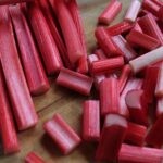 Chop rhubarb - Pancakes with rhubarb compote - web