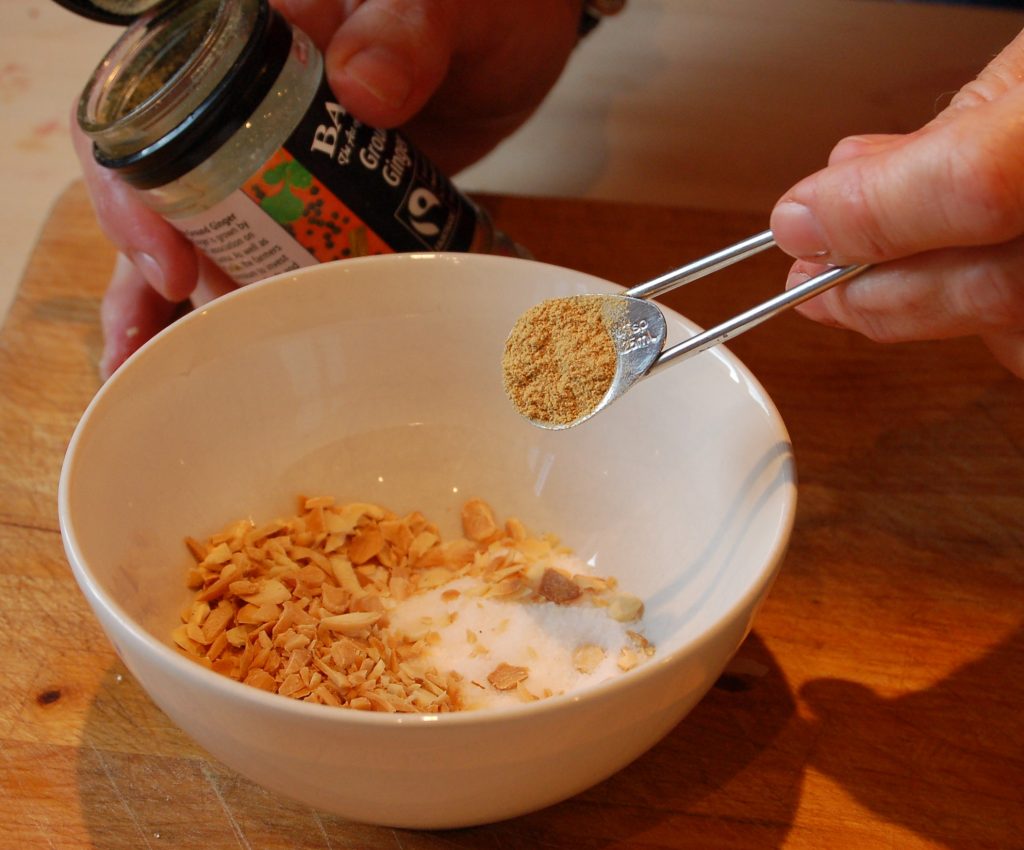 2 - mix sugar, ginger & almonds web